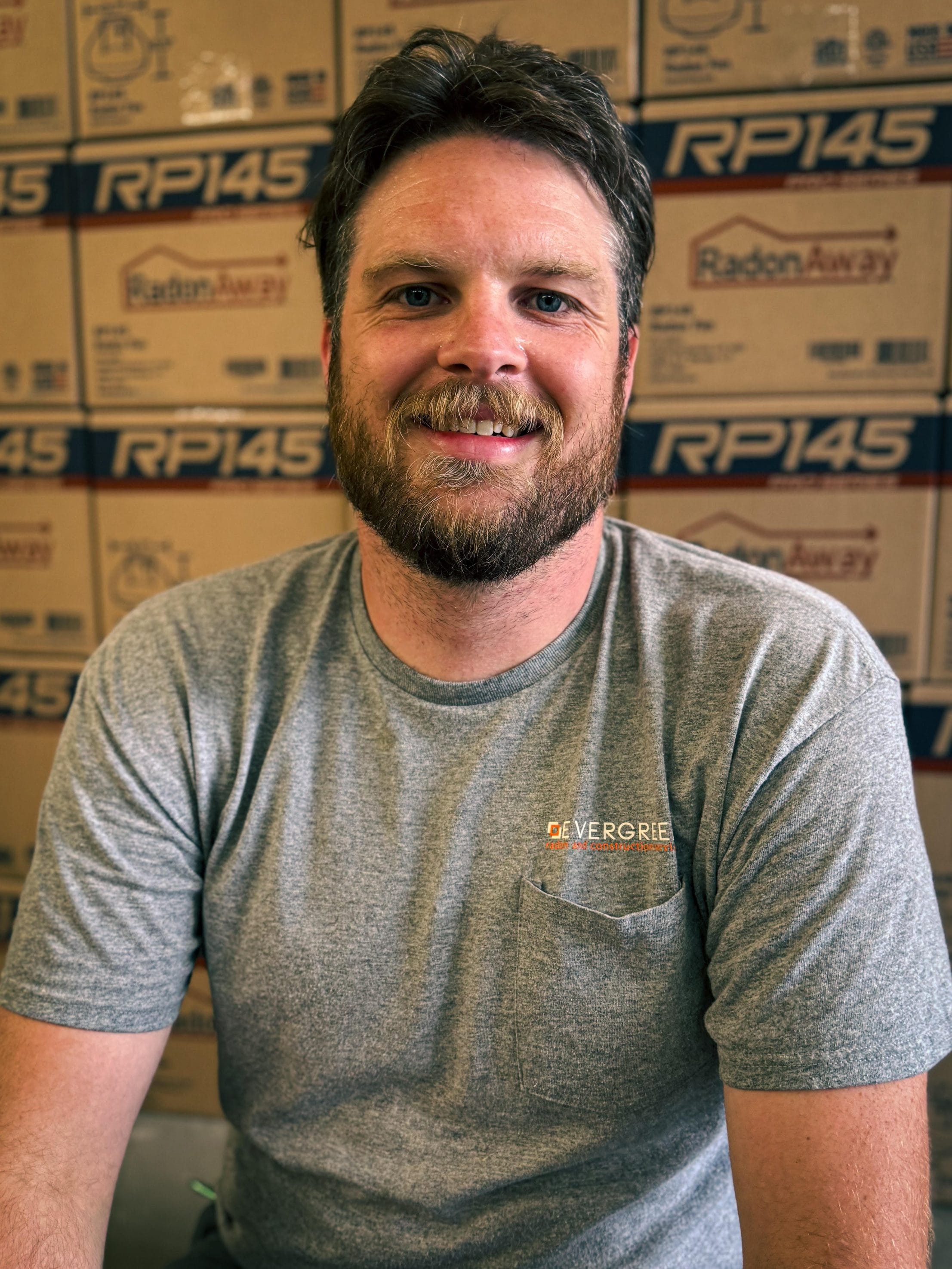 Original image by Evergreen Radon of technician Jeff Doak.